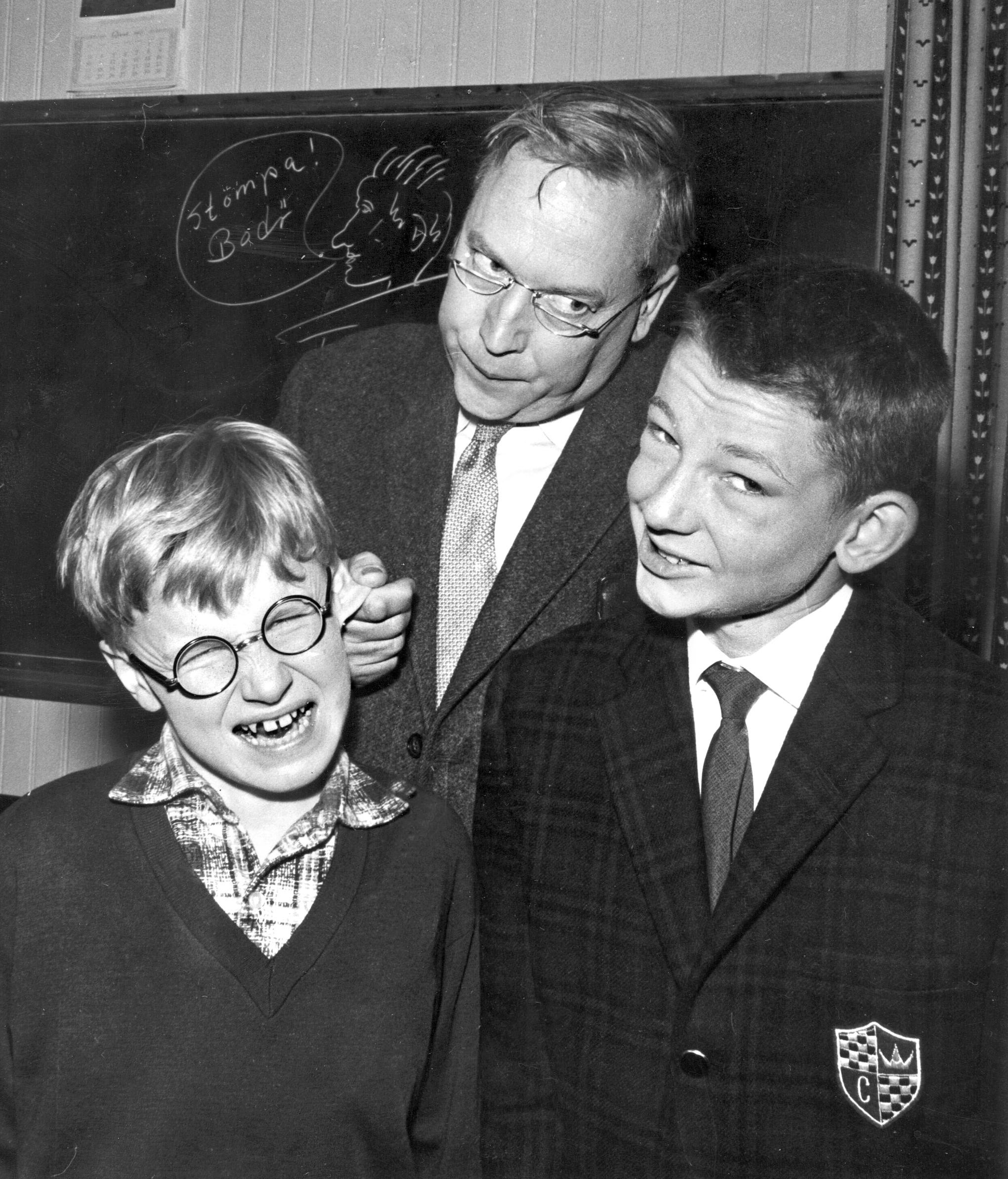 Knut Eide as Bodo Gisle Straume as Torrdal and Rolf Kirkvaag Jr. as Stompa