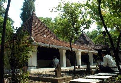 Batara Katong cemetery