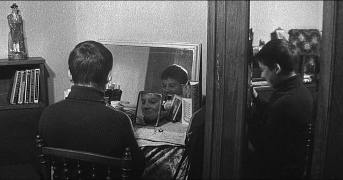 09 Antoine Dressing Table